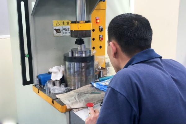 永坤電機生產部